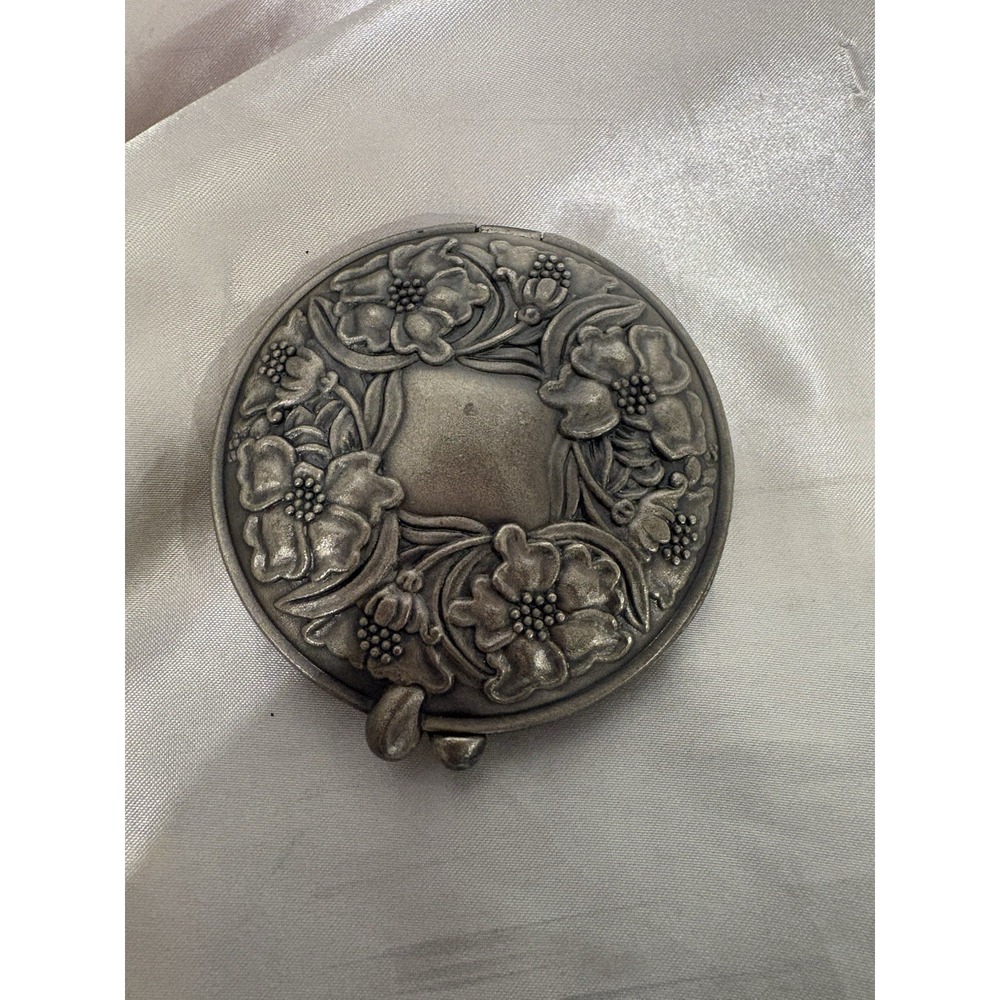 Vtg 1928 Jewelry Company Pewter Pocket Compact Metal Flower Design Mirror  frame